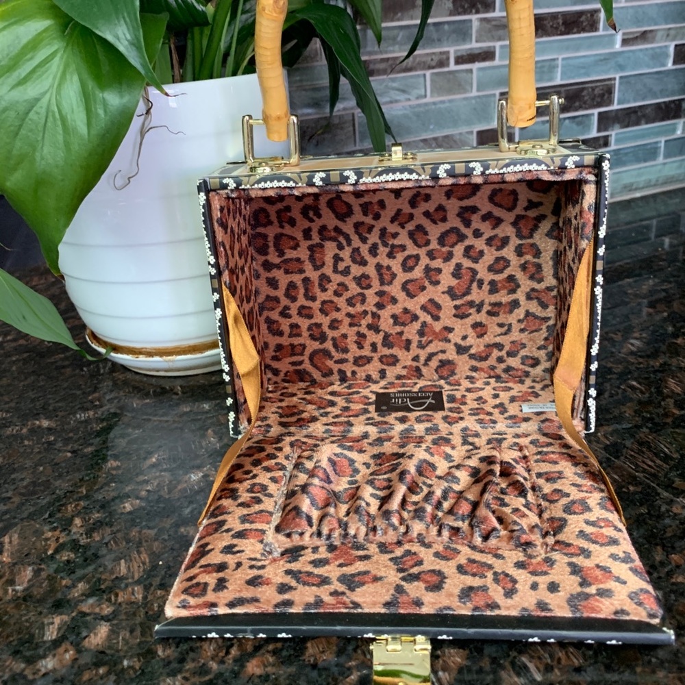 Purse - Picture 5 of 5